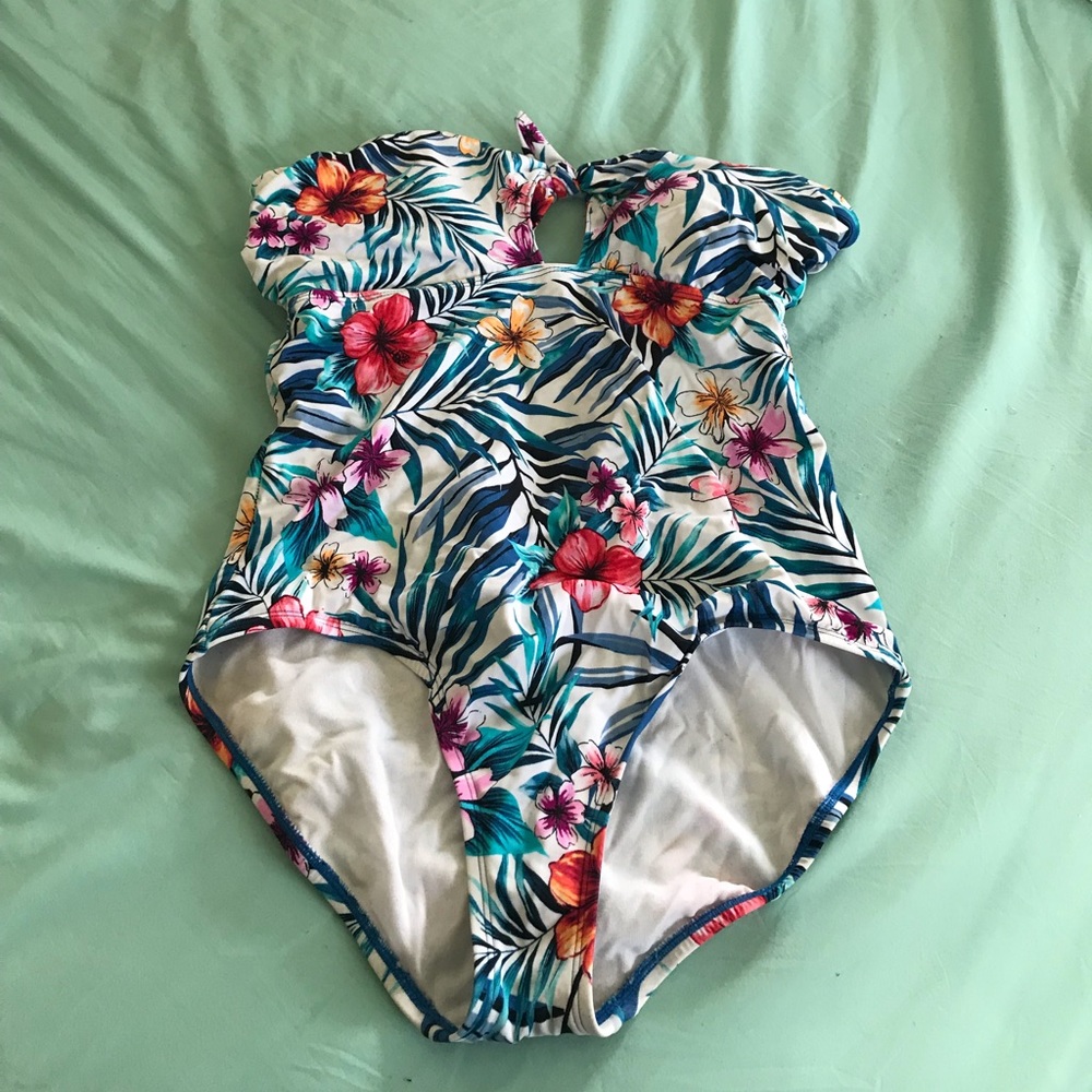 One piece bathing suit